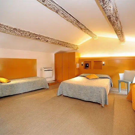 Hotel De La Commanderie Saint-Emilion