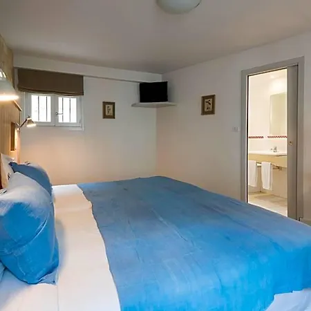 De La Commanderie Hotel 3*