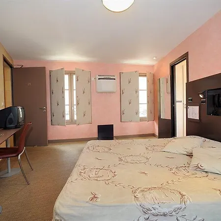 Hotel De La Commanderie 3*