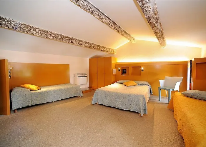 Hotel De La Commanderie Saint-Emilion