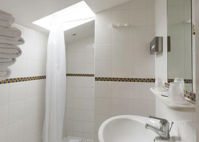 Hotel De La Commanderie 3*